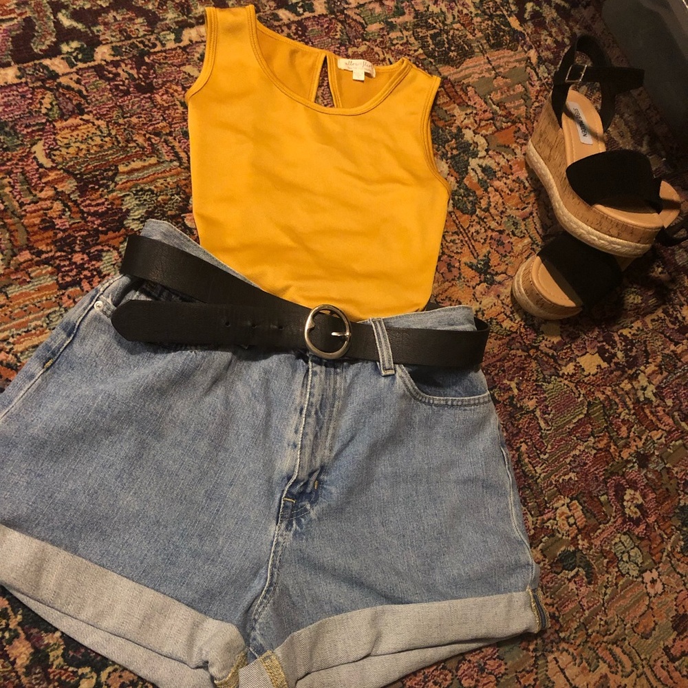 Sunny golden tank top